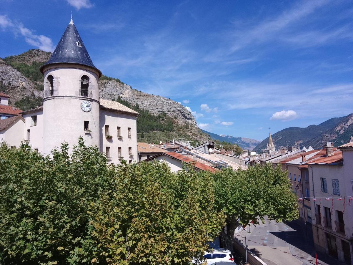 Le Moderne Veynes - Location D'Appartements A La Nuitee ภายนอก รูปภาพ